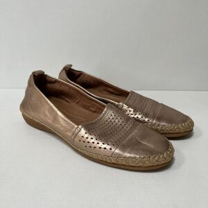 Clarks Artisan Espadrilles/Flats Size 8.5 M Reeney Helen Leather Gold/Natural
